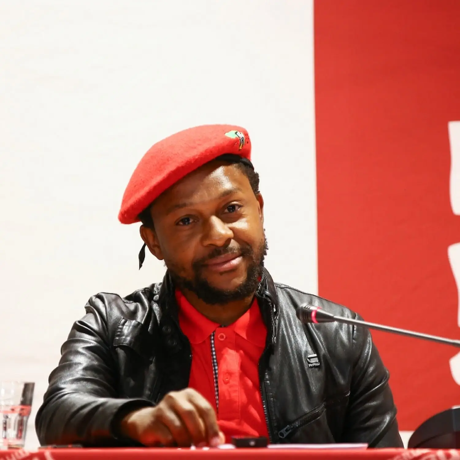 Gloves off as unpopular Sinawo Thambo takes fight to popular Mbuyiseni Ndlozi and SABC